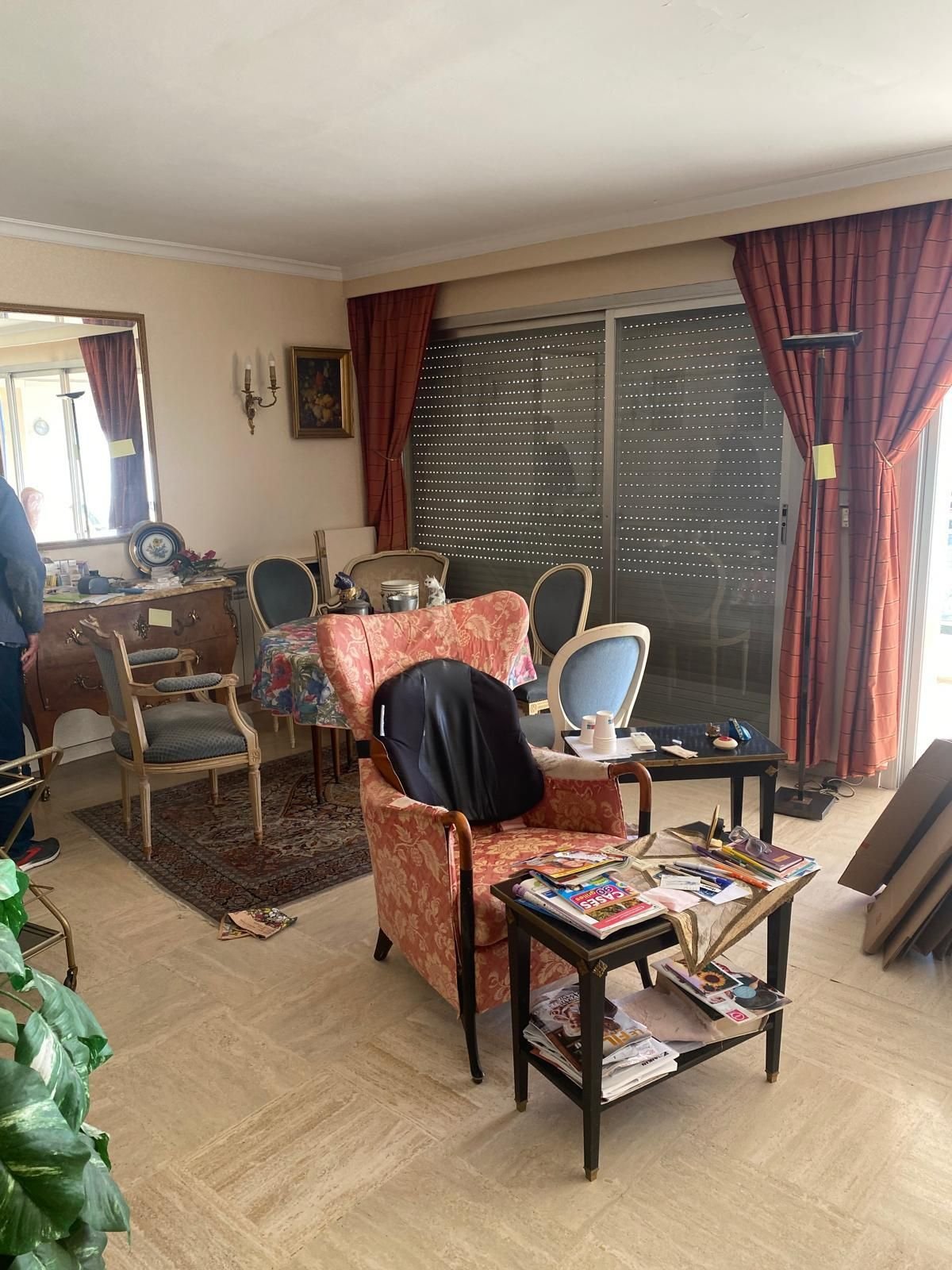 Débarras pour succession ou déménagement à Cannes : pourquoi faire appel à un expert local